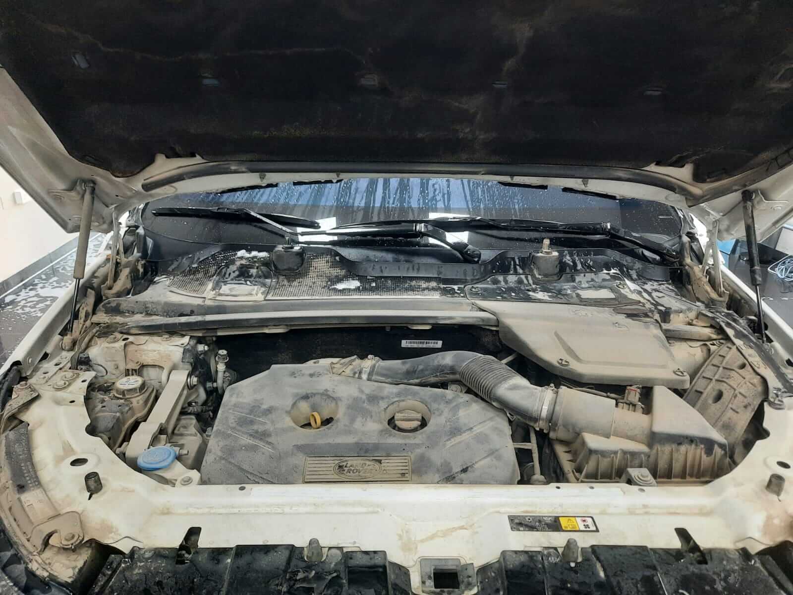 ماكينة السيارة قبل عمل البولش الداخلي