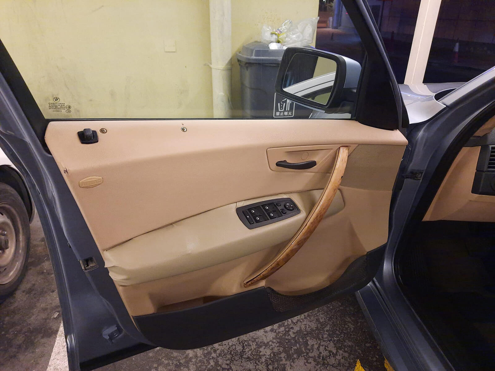 تأثير البولش الداخلي على جلد أبواب السيارة