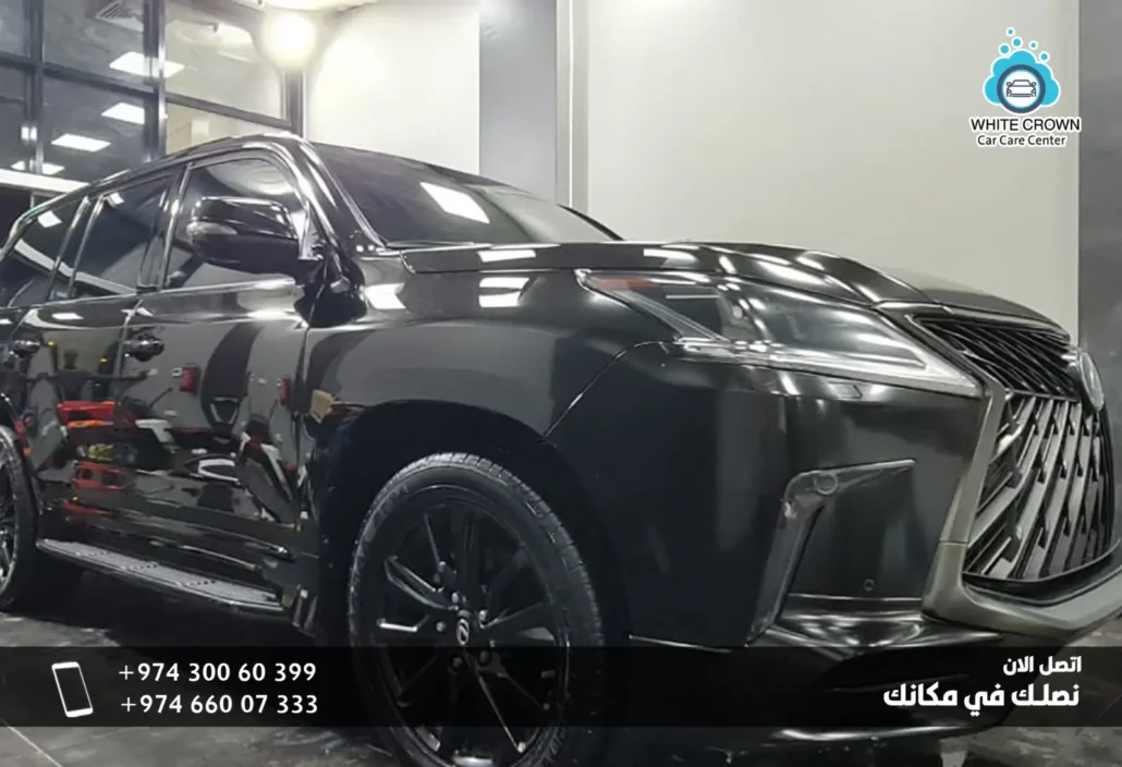 سطح سيارة لامع بعد استخدام النانو سيراميك.